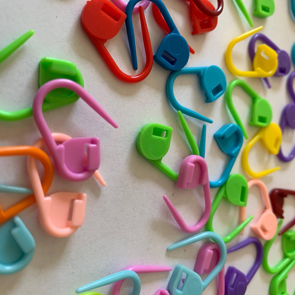 Plastic Locking Stitch Markers